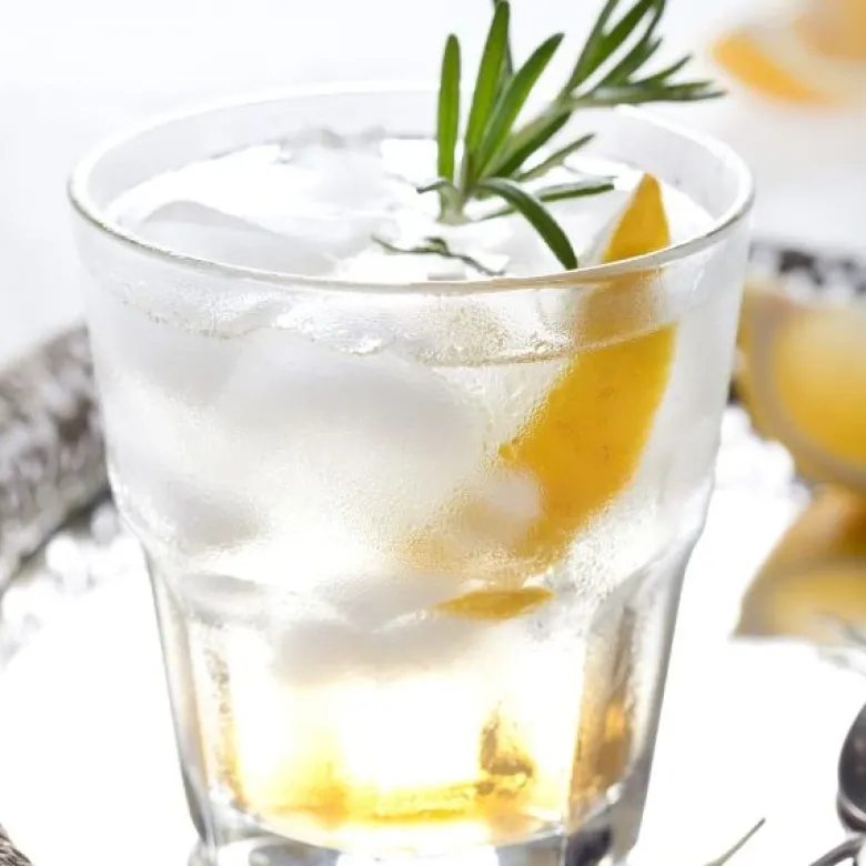 COINTREAU FIZZ - DrinksPakke