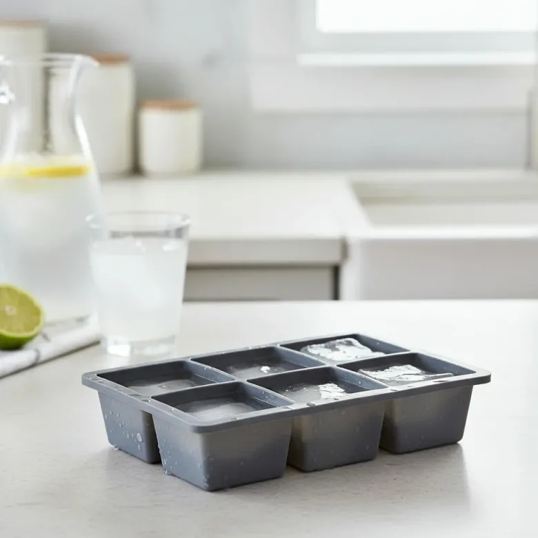 Isterningebakke til 6 store isterninger silikone 16,5x11,5x5 cm