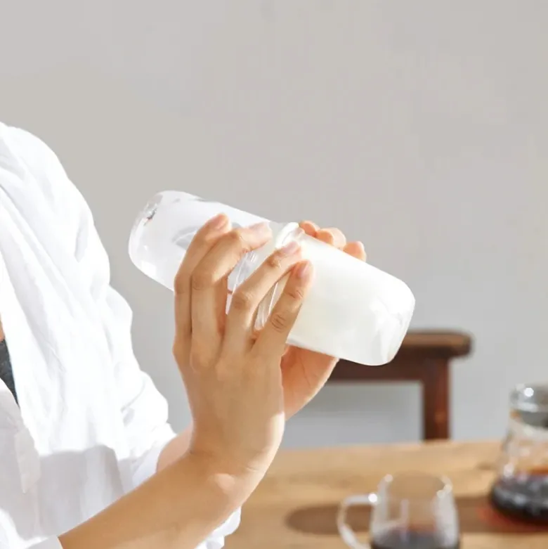Latte Shaker Off White - Hario