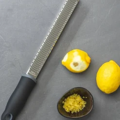 Multifunktionel zester i rustfrit stål