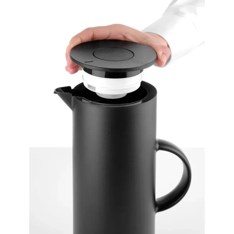 Termokande sort 1 l PP med trykknap